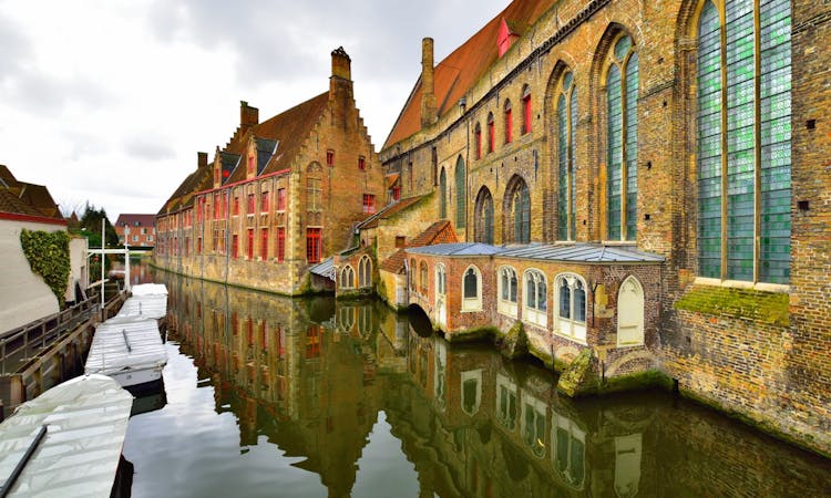 Guided visit of Bruges from Paris