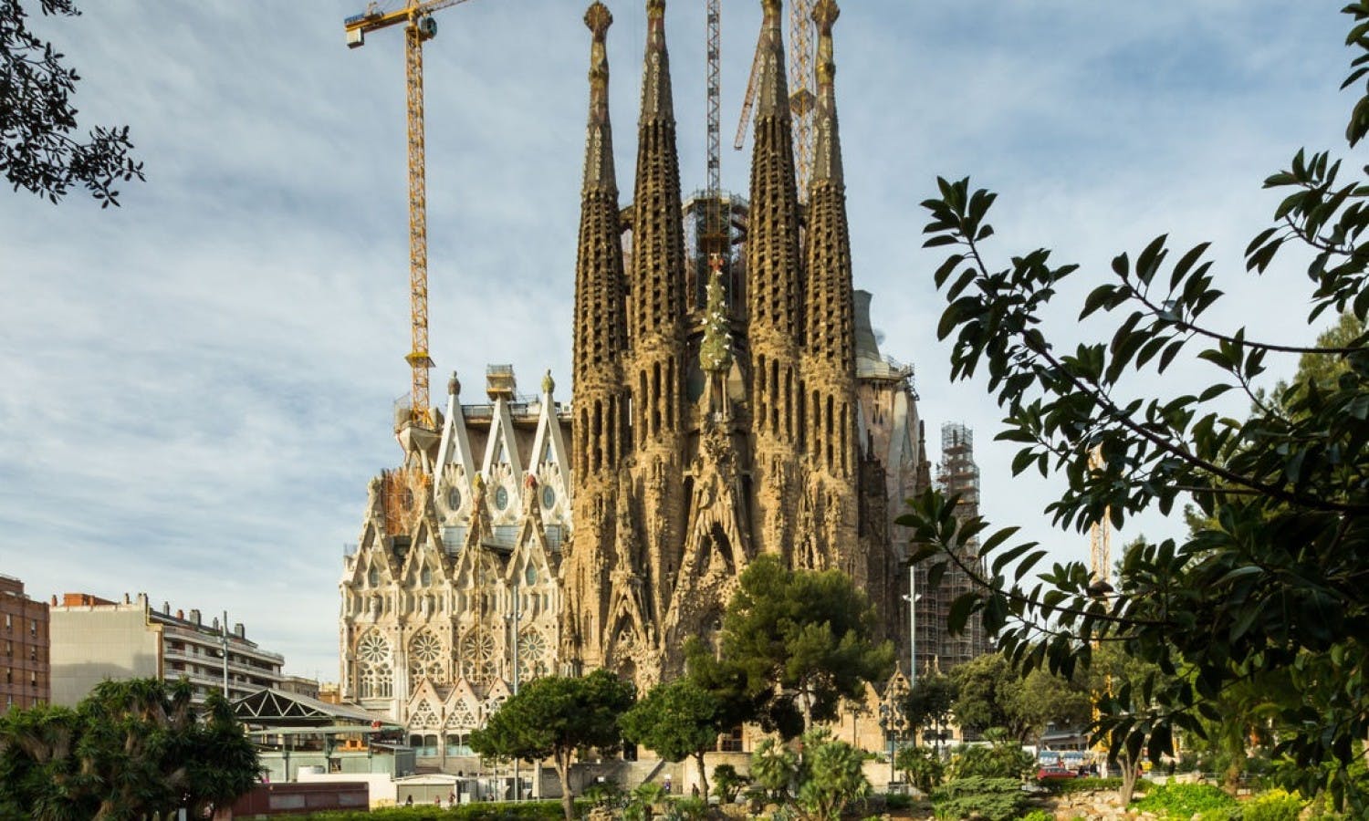 Sagrada Familia Barcelona.jpeg