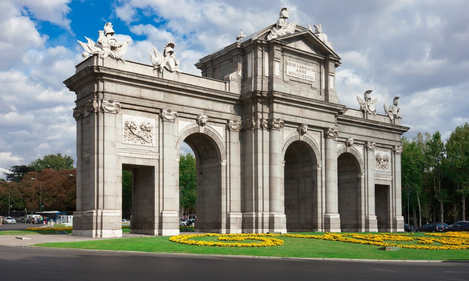 Puerta de Alcala Madrid 2.jpg
