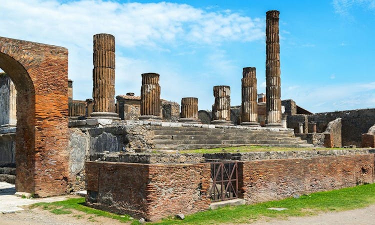 Pompeii skip-the-line 2-hour private guided tour