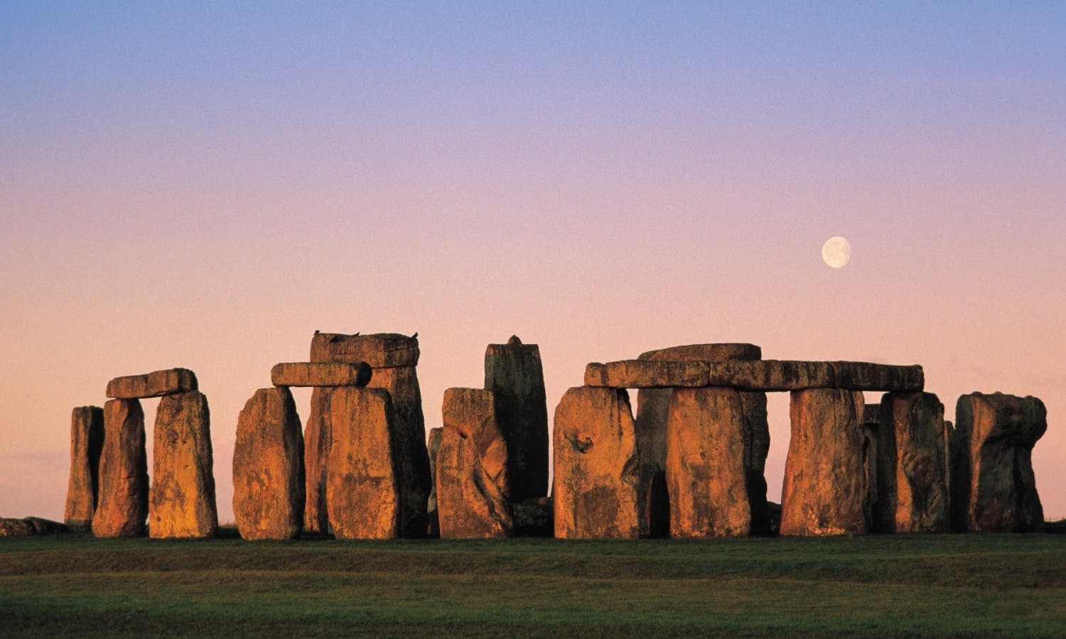 Stonehenge, Oxford, & Windsor Castle Guided Tour with Tickets4.jpg