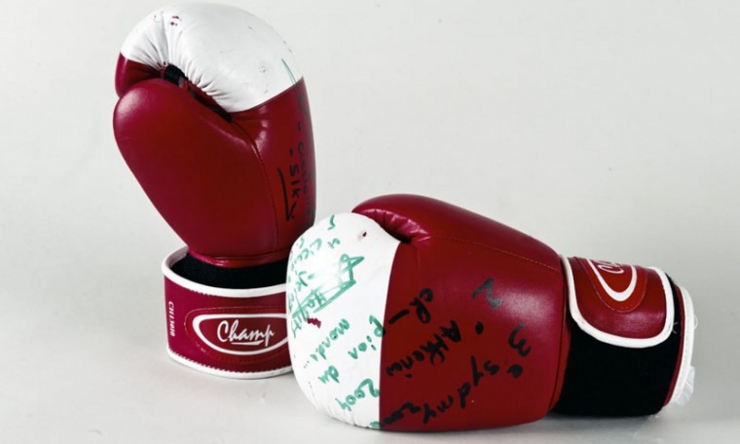 gants de boxe collection musee du sport.jpg