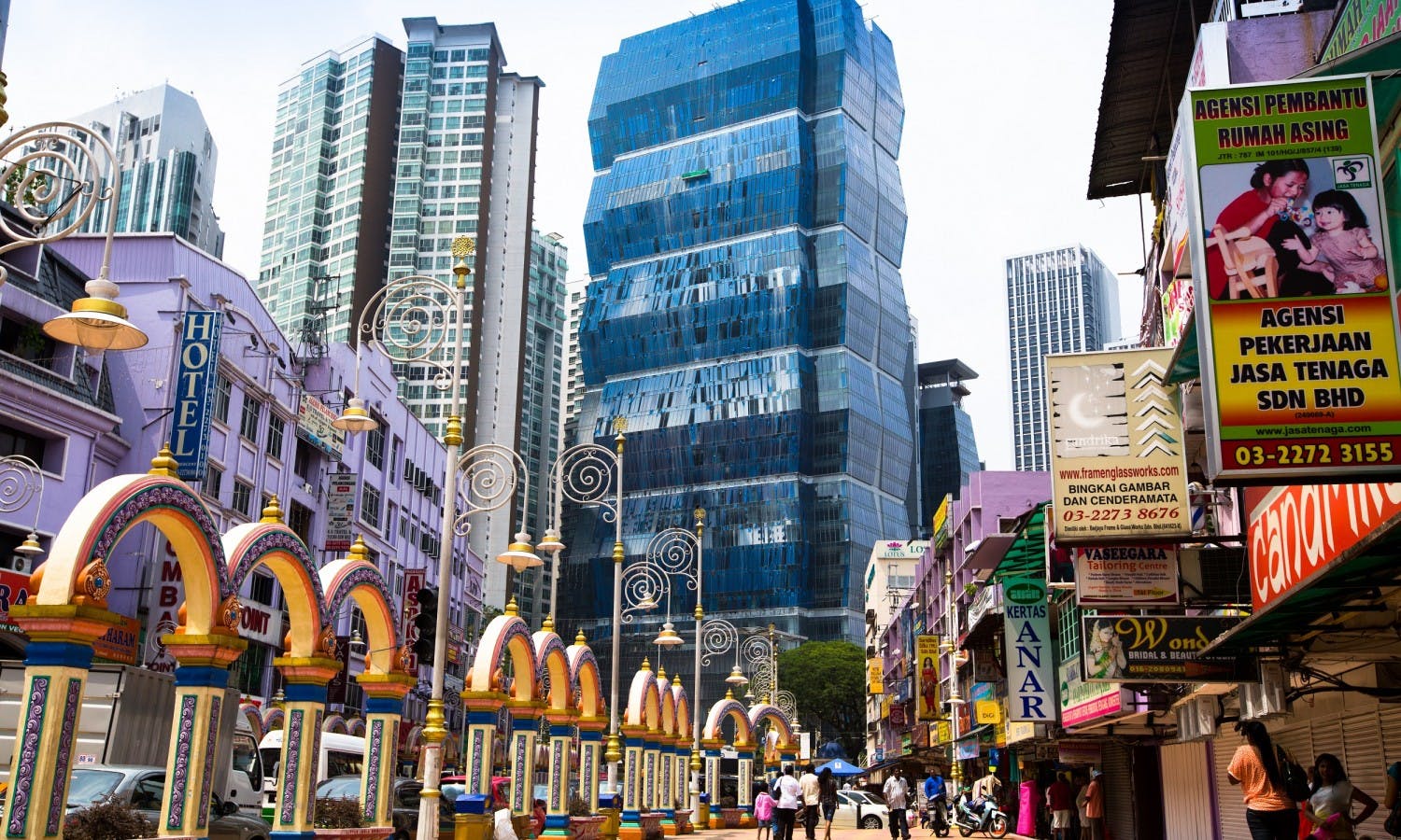 Best of Kuala Lumpur's city tour: Petronas Twin Towers and Batu Caves-3