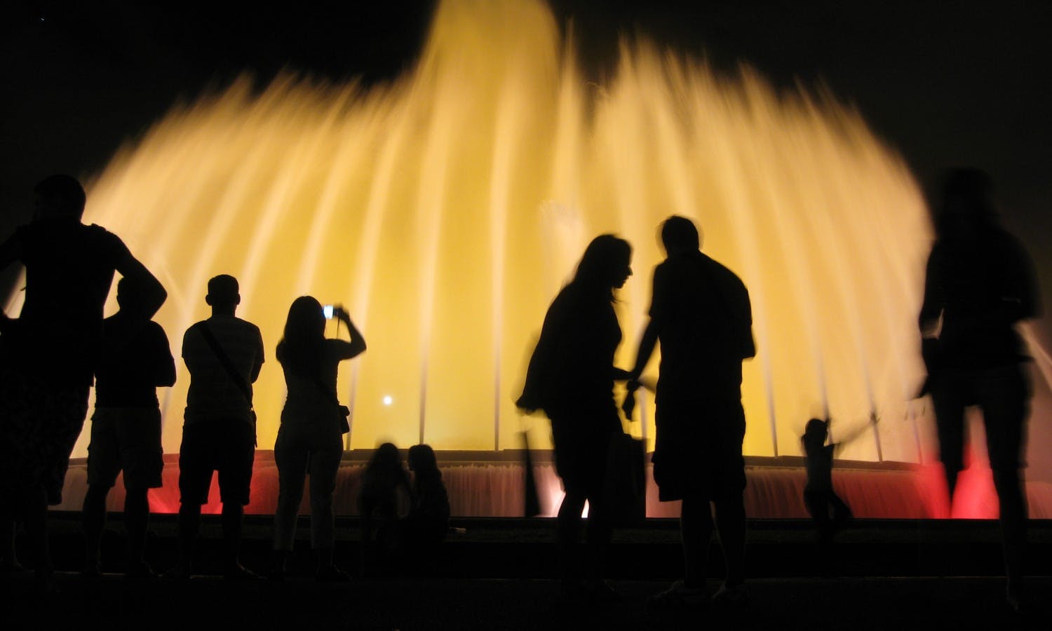The magic fountain of Montjuïc night tour-0
