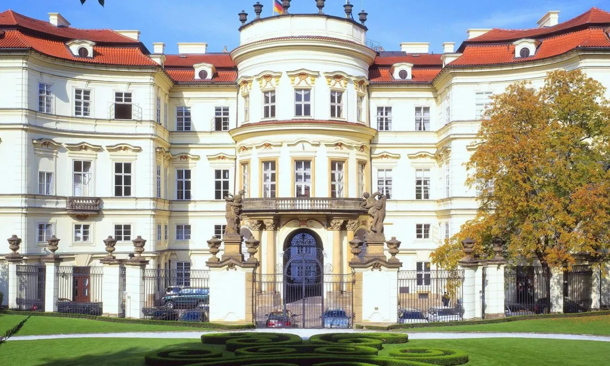 Prague city tour and river cruise3.jpg