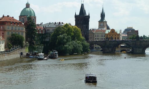 Prague full day sightseeing tour with river cruise and lunch5.jpg