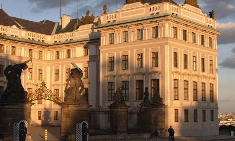 Prague Castle in detail walking tour