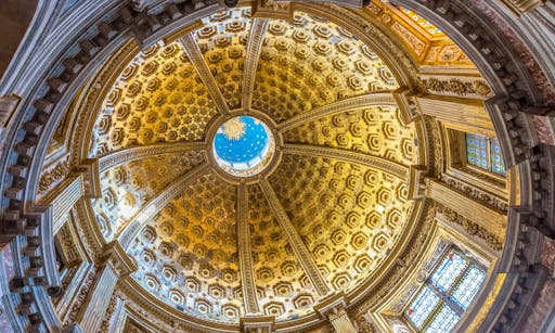 Santa Maria Assunta Cathedral dome in Siena_Fotolia.jpg