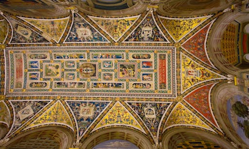 Libreria Piccolomini Duomo di Siena_Fotolia.jpg