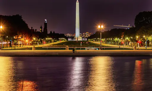 The Mall Smithsonian Washington Monument Nigh Washington DC.jpg