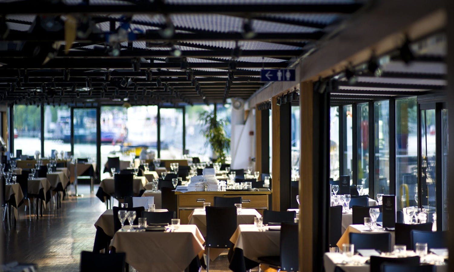 London: lunch cruise on the River Thames-2