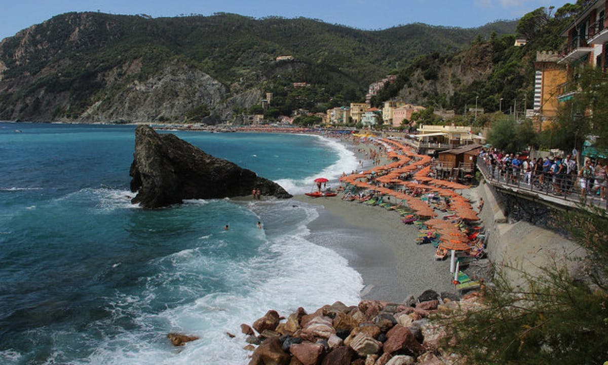 Cinque Terre tour smart tour by minivan from Lucca-1