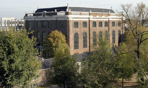 Amsterdam in the Golden Age: The Portuguese Synagogue-1