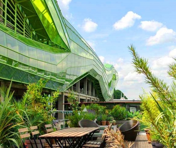 Best Boat Bars in Paris: 6 Floating Spots for Drinks