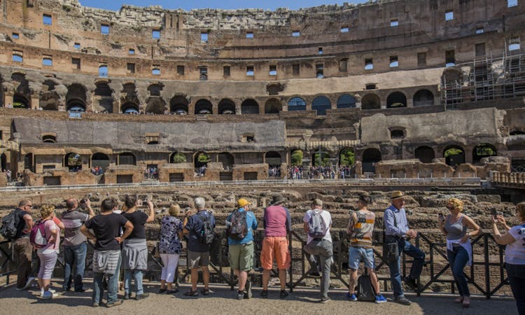Skip-the-line Ancient Rome tour with Colosseum, Pantheon and Piazza Navona
