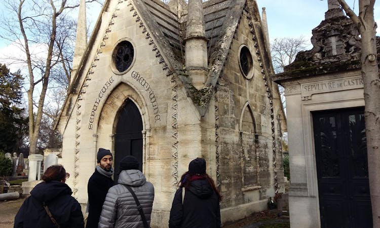 Père Lachaise Cemetery 2-hour private walking tour