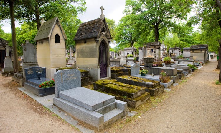 Père Lachaise Cemetery 2-hour private walking tour