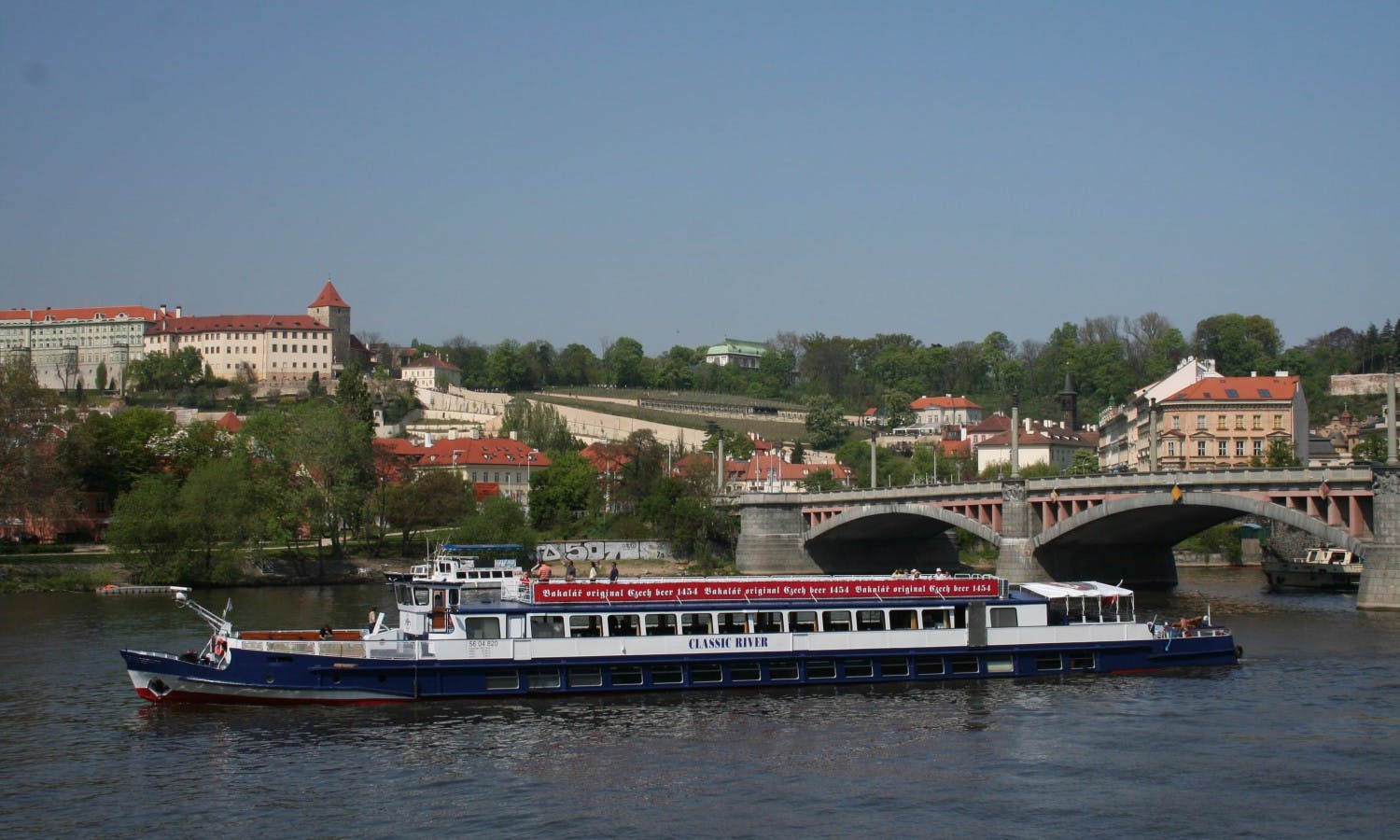 Prague river cruise with dinner buffet 7.jpeg