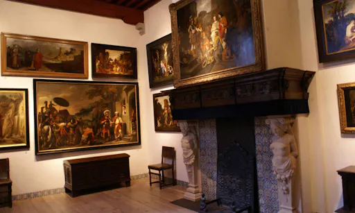 Rembrandts art tour Rijksmuseum fireplace.jpg