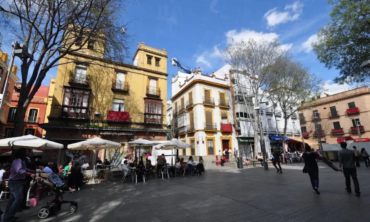 Alfalfa square Seville.jpg