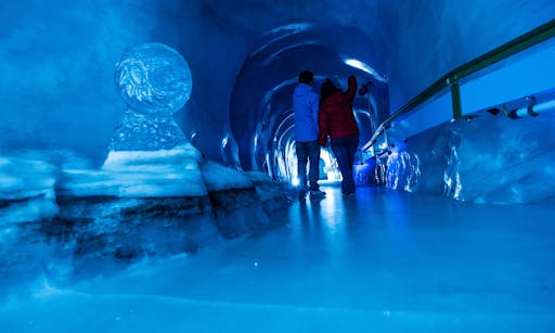 Titlis tour cave.jpg