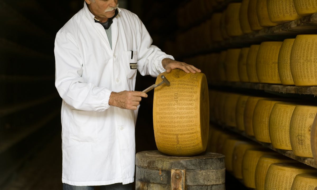Parmigiano Reggiano cheese tasting tour in Parma-1