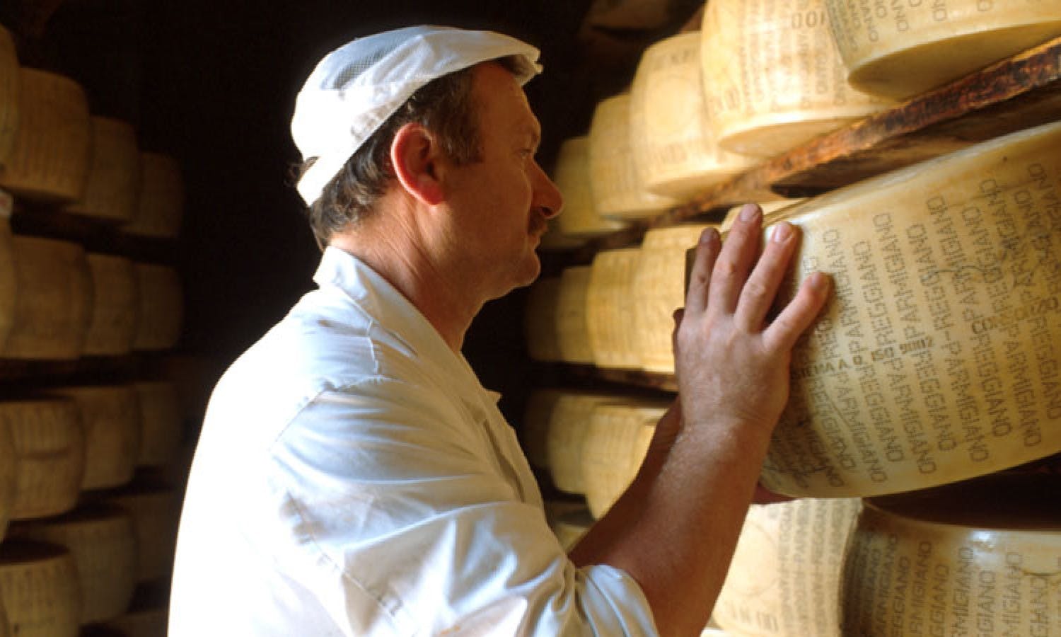 Parmigiano Reggiano cheese tasting tour in Parma-3