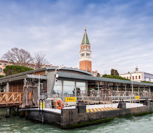 vaporetto stazione Venezia_Fotolia.jpg