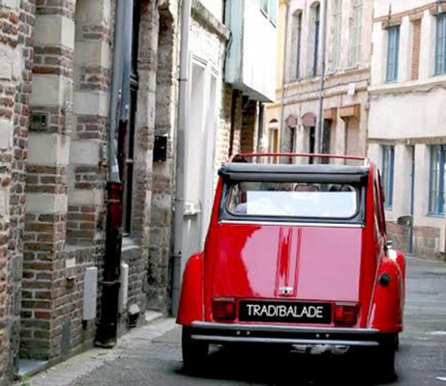 Lille guided tour by Citroen 2CV-0