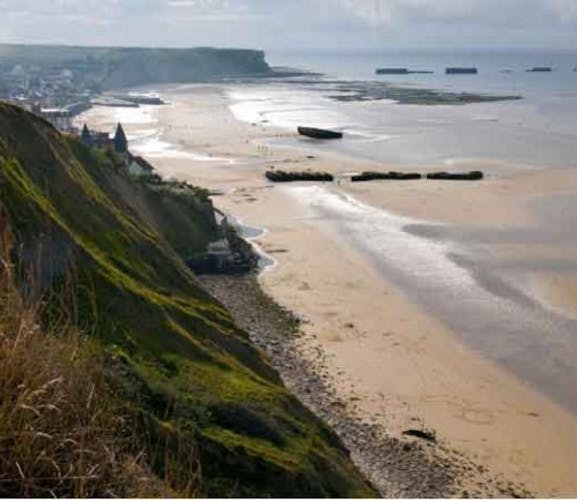 Small group excursion to the D-Day sites with lunch and minibus from Paris