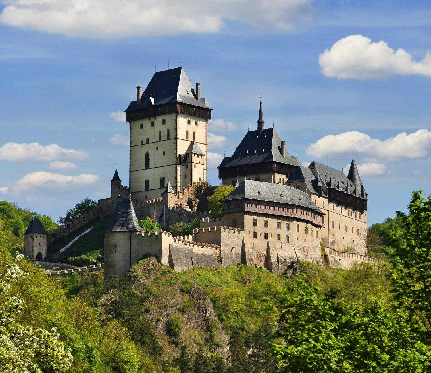 Half day tour to Karlštejn castle-0