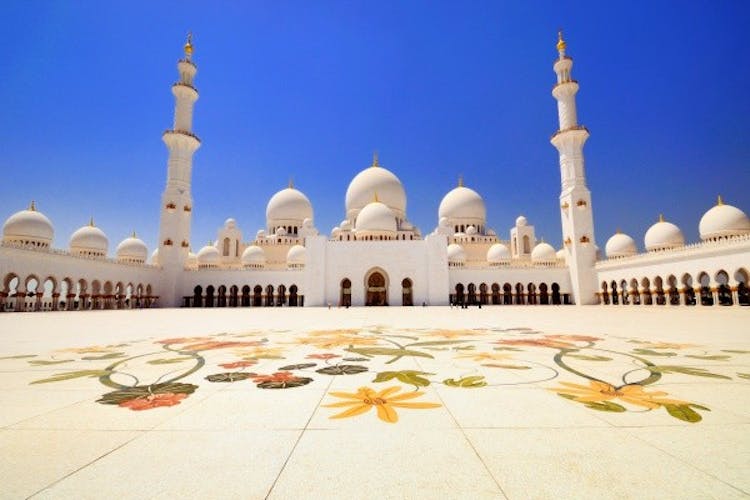 Abu Dhabi city sightseeing tour from Dubai