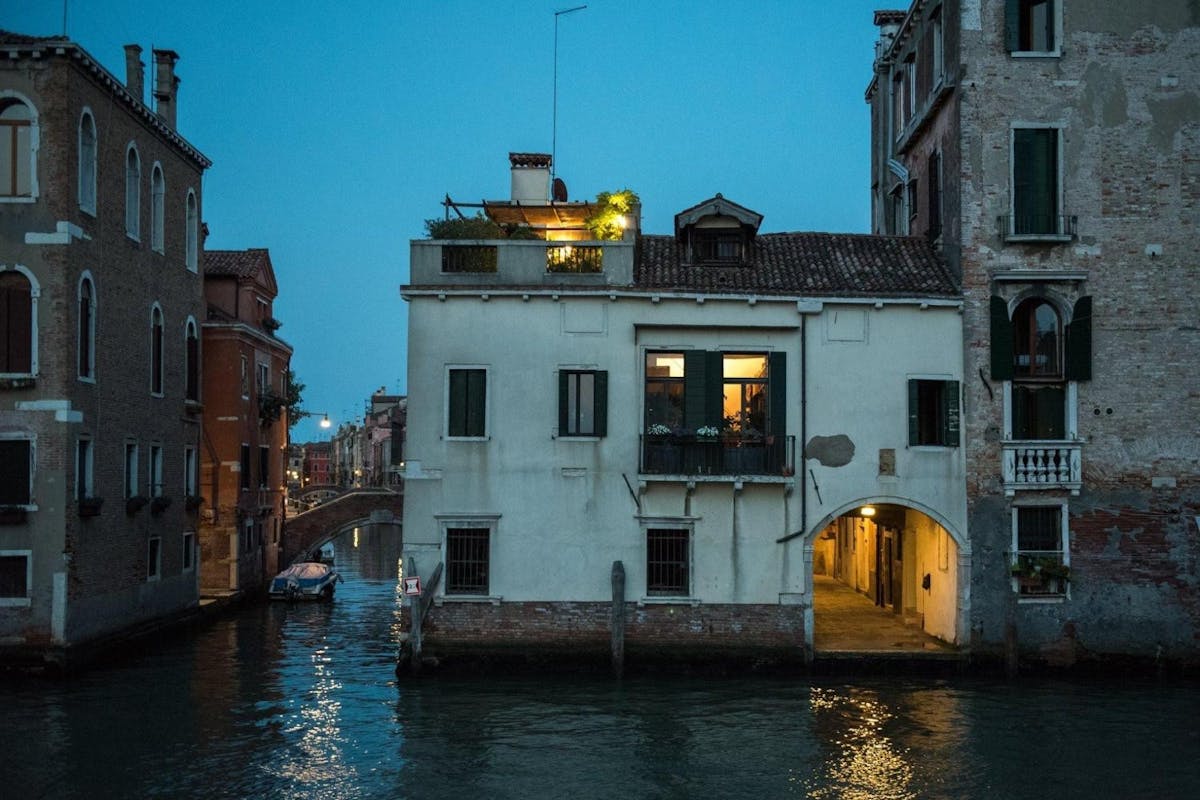 mystery tour venice.jpg