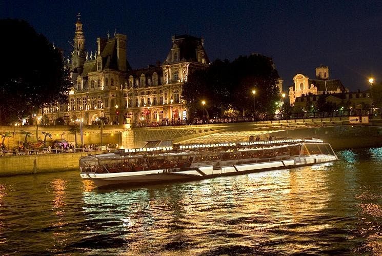 Prestige dinner cruise on the Seine-4