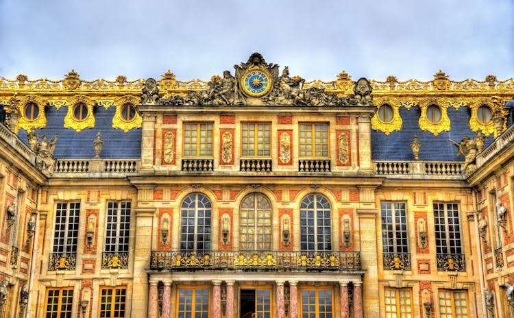 z Facade of the Palace of Versailles - France.jpg