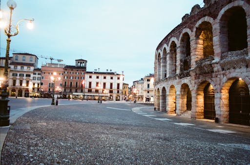 Romeo and Juliet walking tour in Verona-3