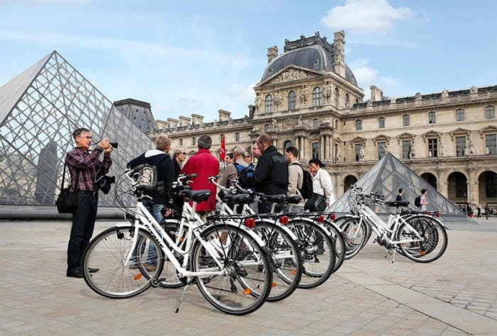 Historic and contemporary Paris bike tour-2