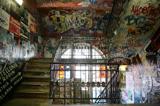Berlin Tacheles by Roi Boshi.JPG