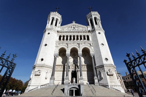 Airport transfer RHONEEXPRESS and Lyon City Card-2