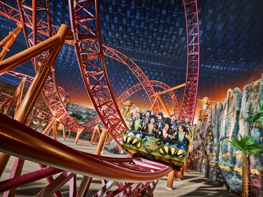 IMG worlds of adventure- predator ride.jpg