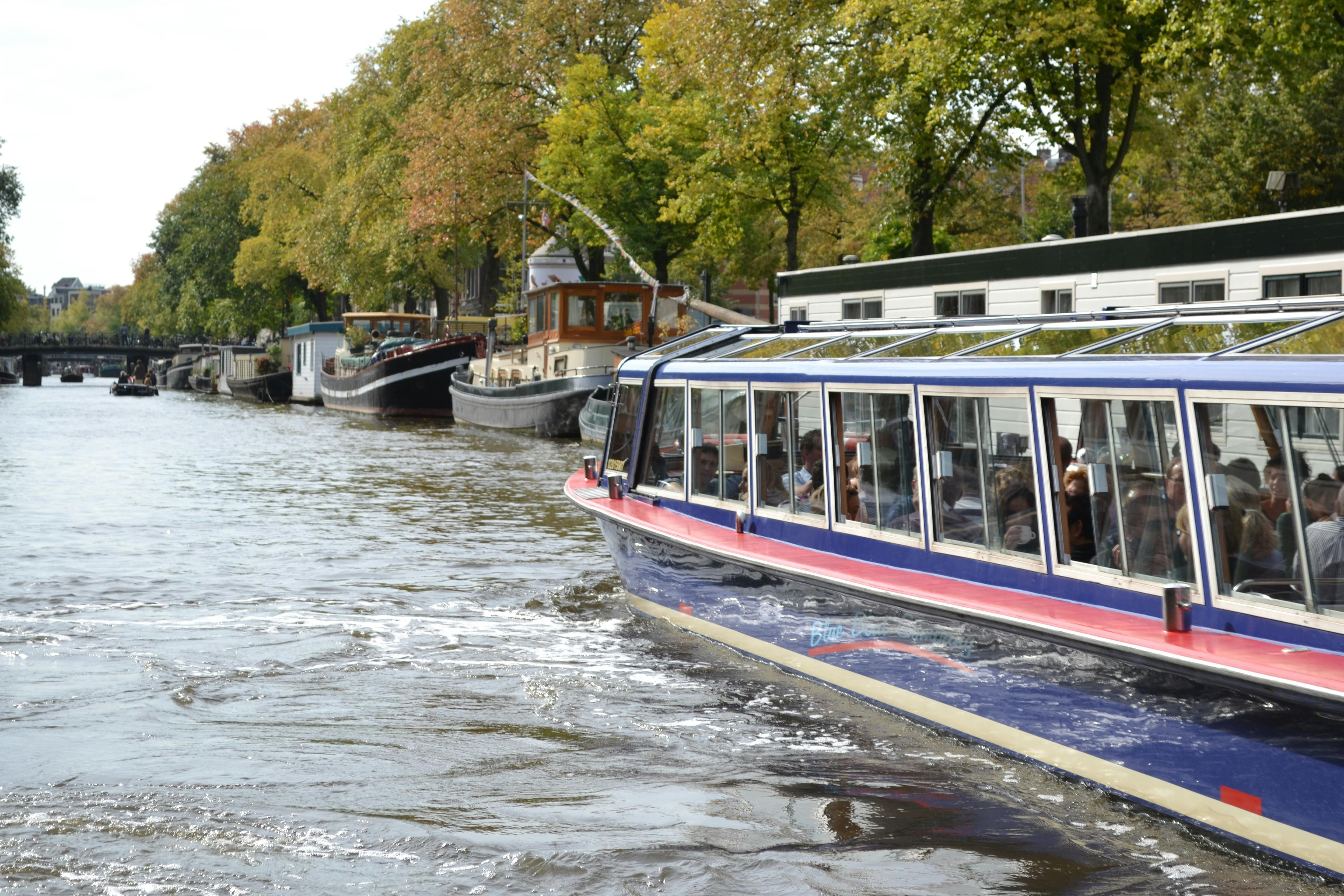 Amsterdam Dungeon, Madame Tussauds and canal cruise combination ticket-1