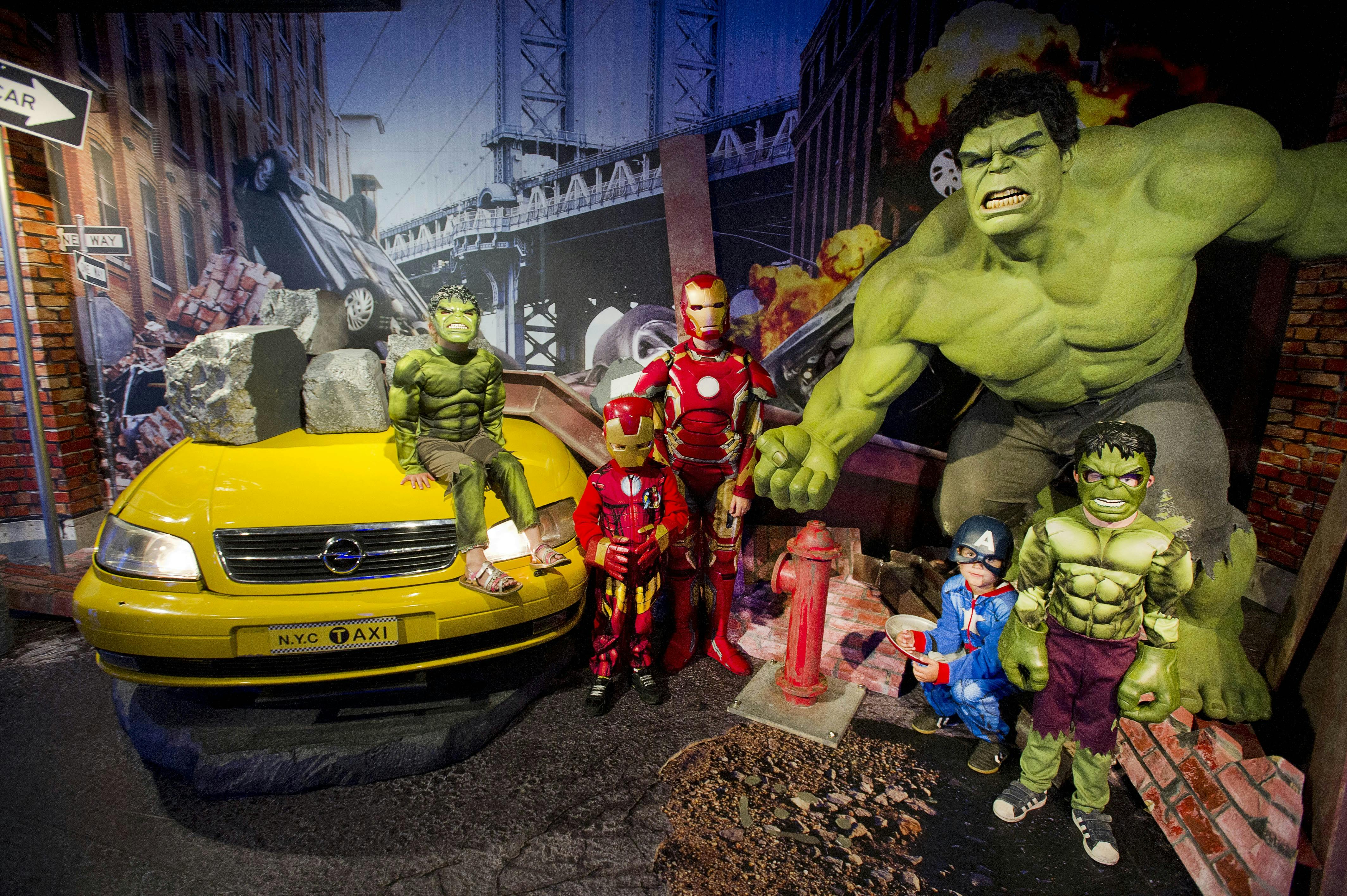 Amsterdam Dungeon, Madame Tussauds and canal cruise combination ticket-8