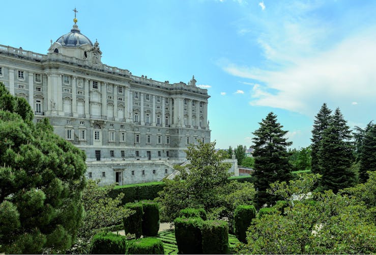 Royal Palace of Madrid skip-the-line early tickets and guided tour-5