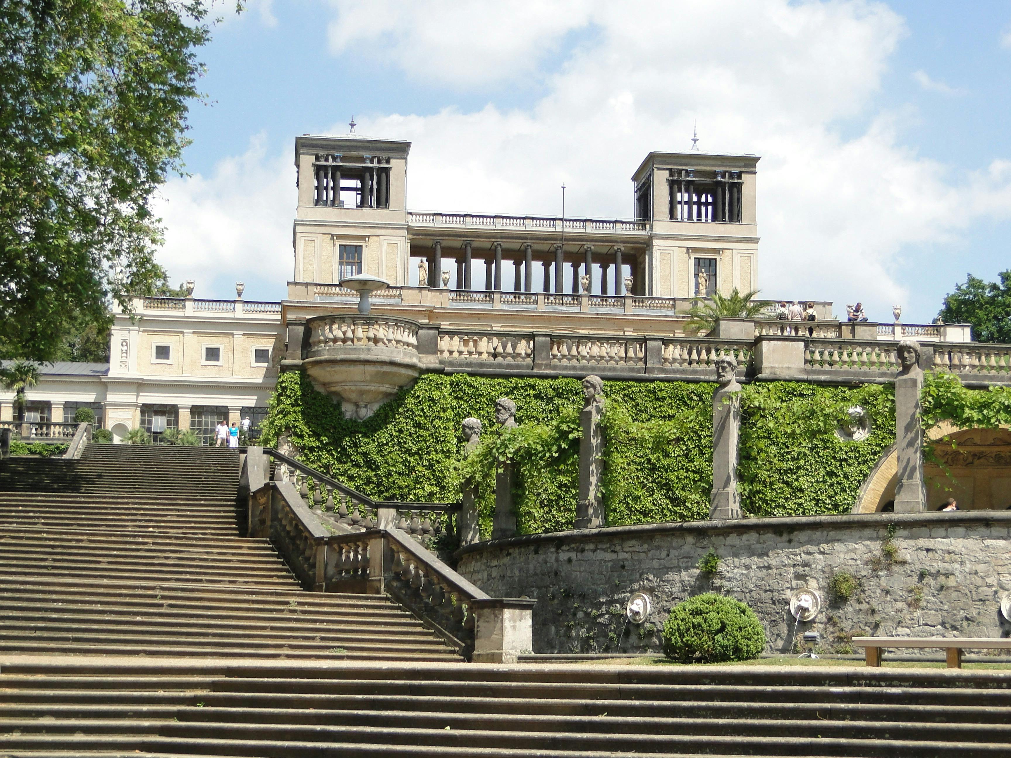 Stadtrundfahrt in Potsdam und Führung durch Schloss Sanssouci ab Berlin-3