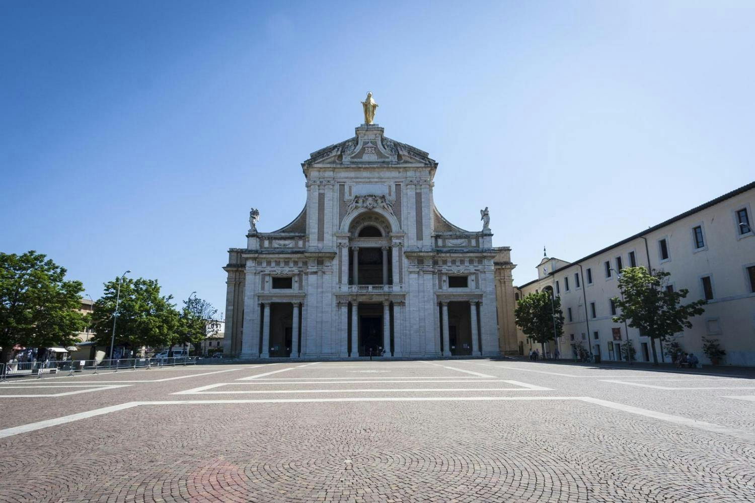 Assisi from Rome 1.jpg