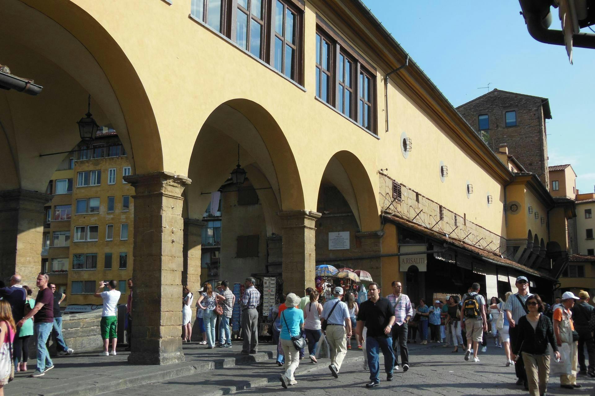 Medici tour with Vasari corridor in Florence.jpg