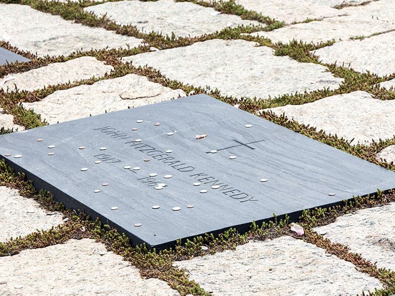 JFK-Gravesite-800X600.jpg