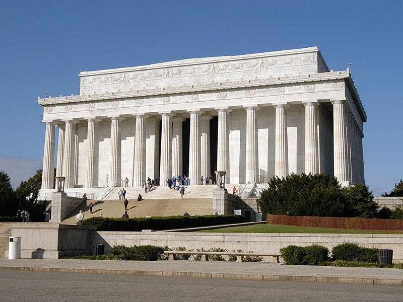 Lincoln-Memorial-800X600.jpg