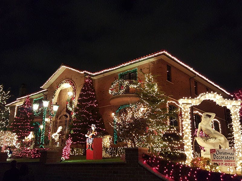 Dyker-Heights-Xmas-5-800X600.jpg