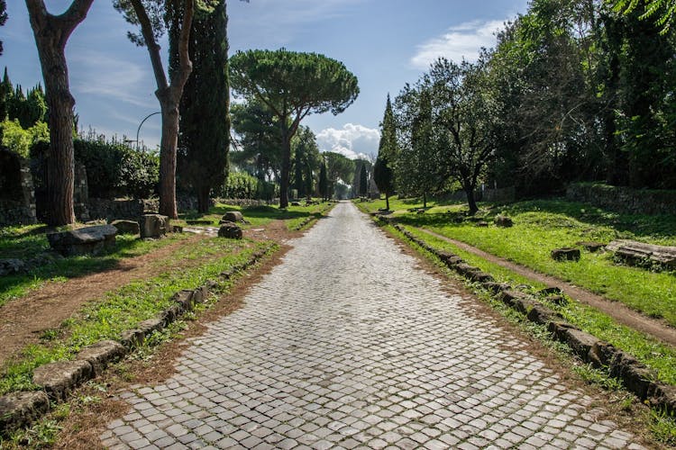 E-Bike daily rental to explore the Appia Antica park